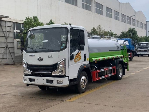 重汽豪曼5噸灑水車